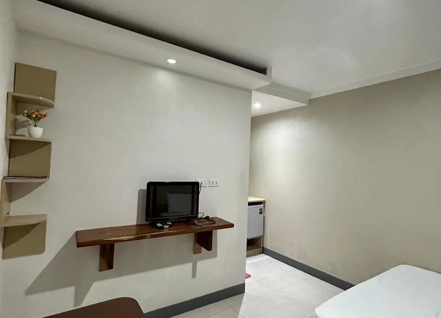 Ashelma Resort Dauis 0*,  Philippines